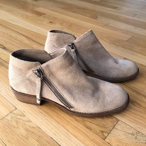 Dolce Vita NWOT suede ankle booties